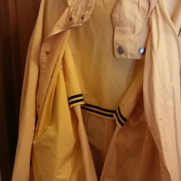 Men's Lightweight Jacket - Picture 2 of 4